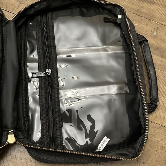 Jessica Moore Makeup carrying pouch - Picture 5 of 9